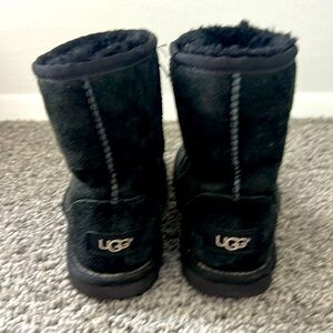 Kids black Uggs size USA 2